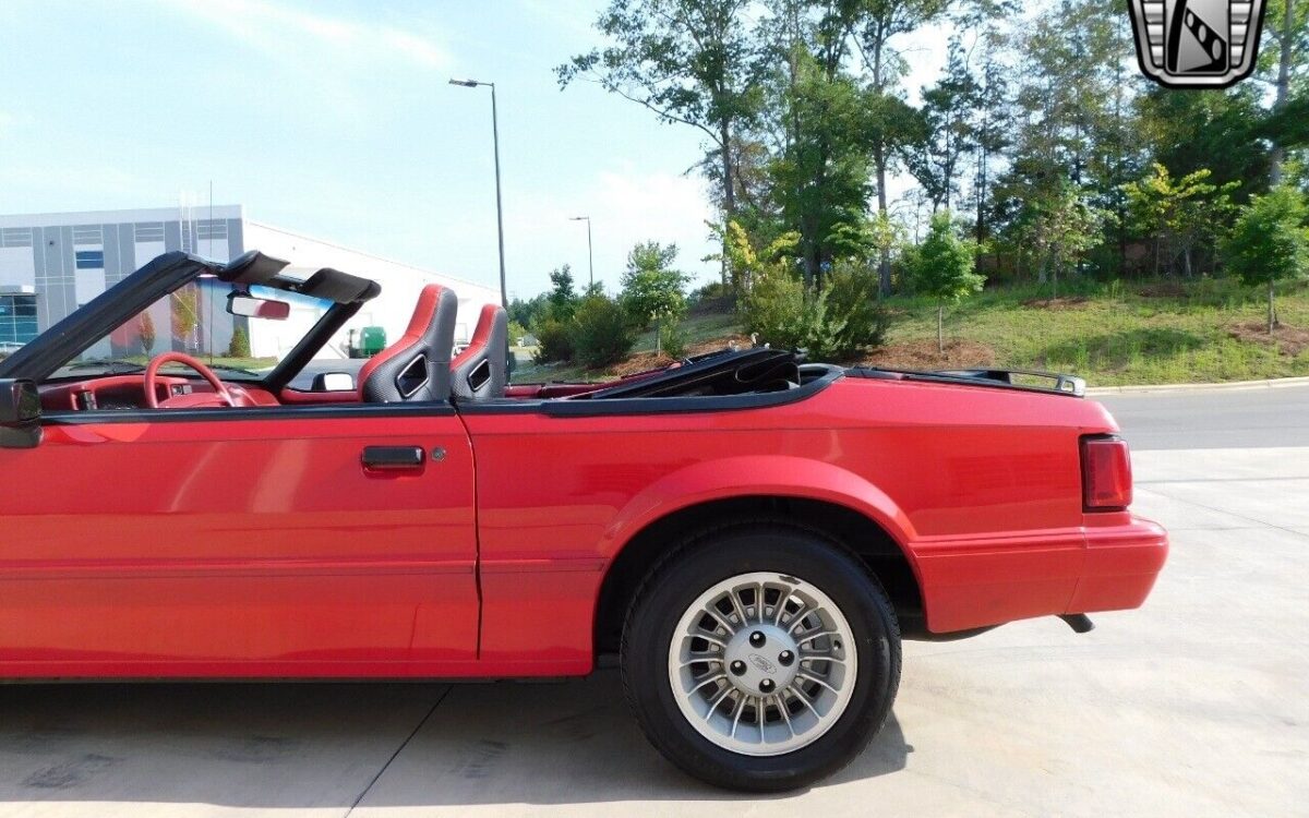 Ford-Mustang-Cabriolet-1992-7