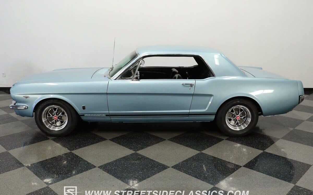 Ford-Mustang-Coupe-1965-2