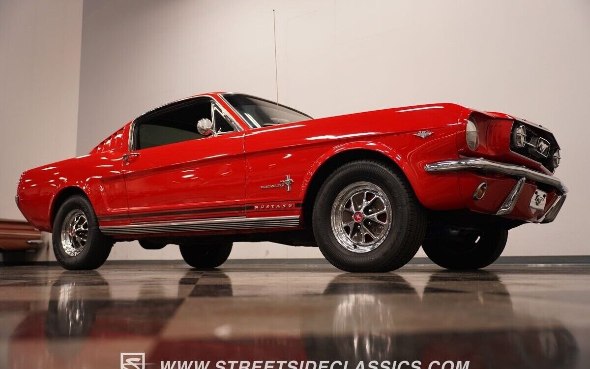 Ford-Mustang-Coupe-1966-34