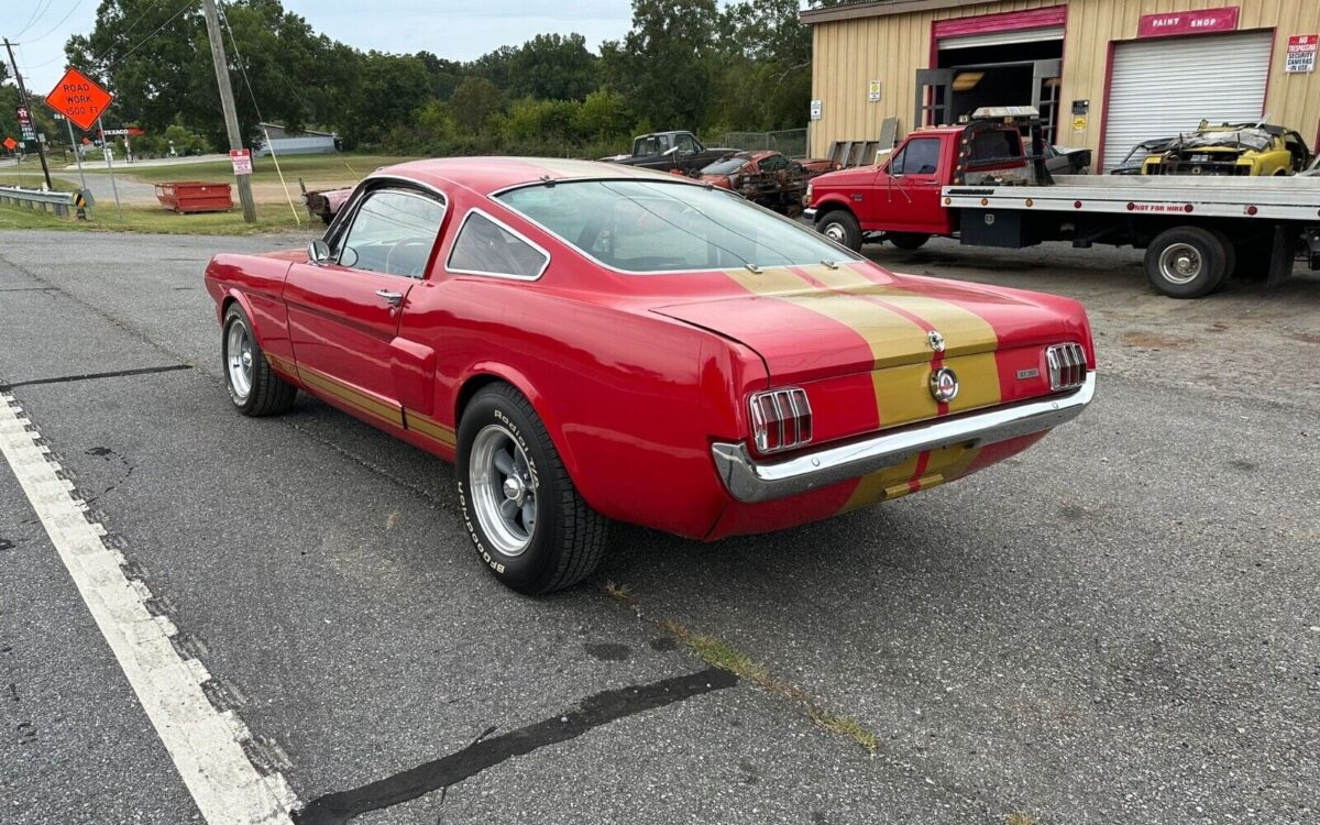 Ford-Mustang-Coupe-1966-4