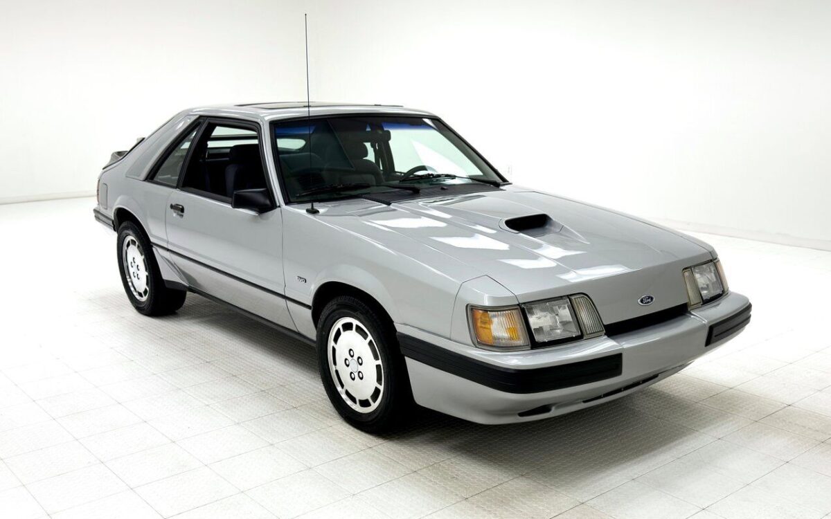 Ford-Mustang-Coupe-1986-6