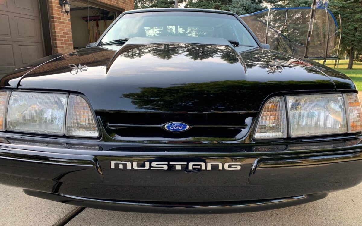 Ford-Mustang-Coupe-1993-11