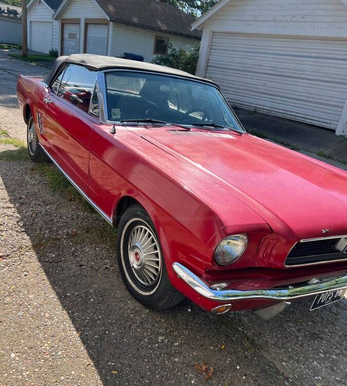 Ford-Mustang-convertible-1966-1