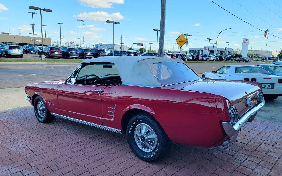 Ford-Mustang-convertible-1966-1