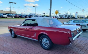 Ford-Mustang-convertible-1966-1