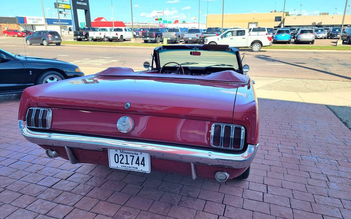 Ford-Mustang-convertible-1966-10