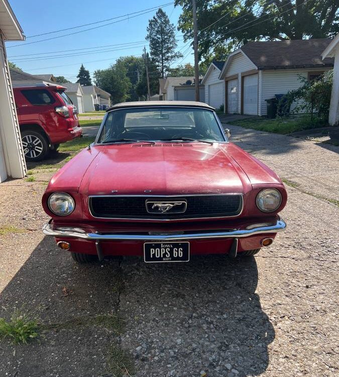 Ford-Mustang-convertible-1966-2