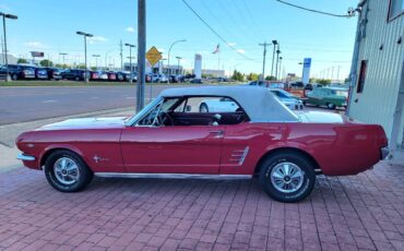 Ford-Mustang-convertible-1966-21