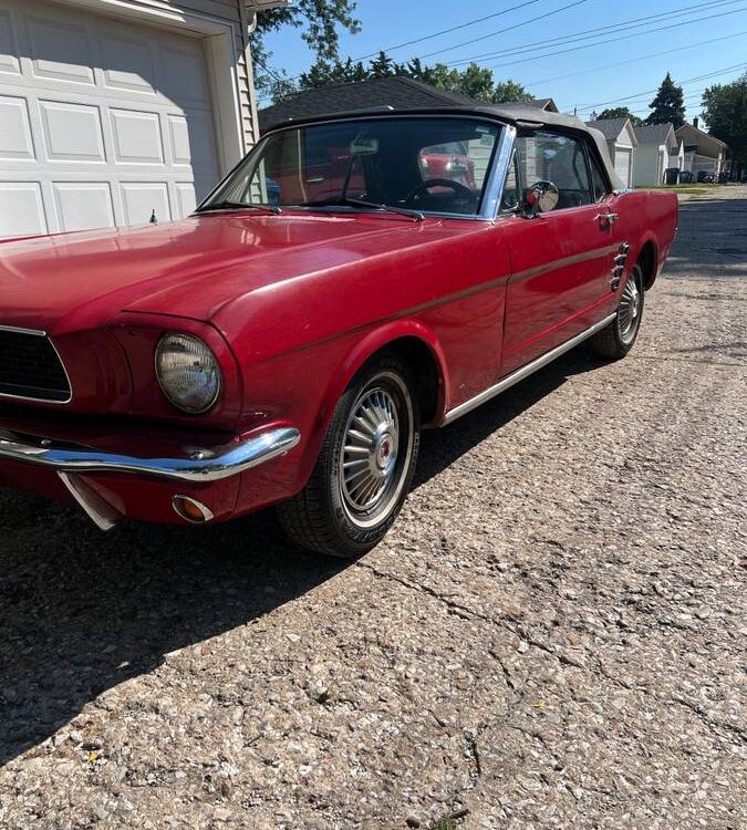 Ford-Mustang-convertible-1966