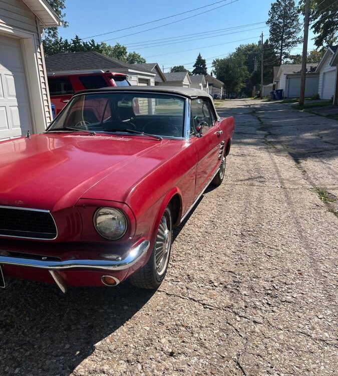 Ford-Mustang-convertible-1966-3