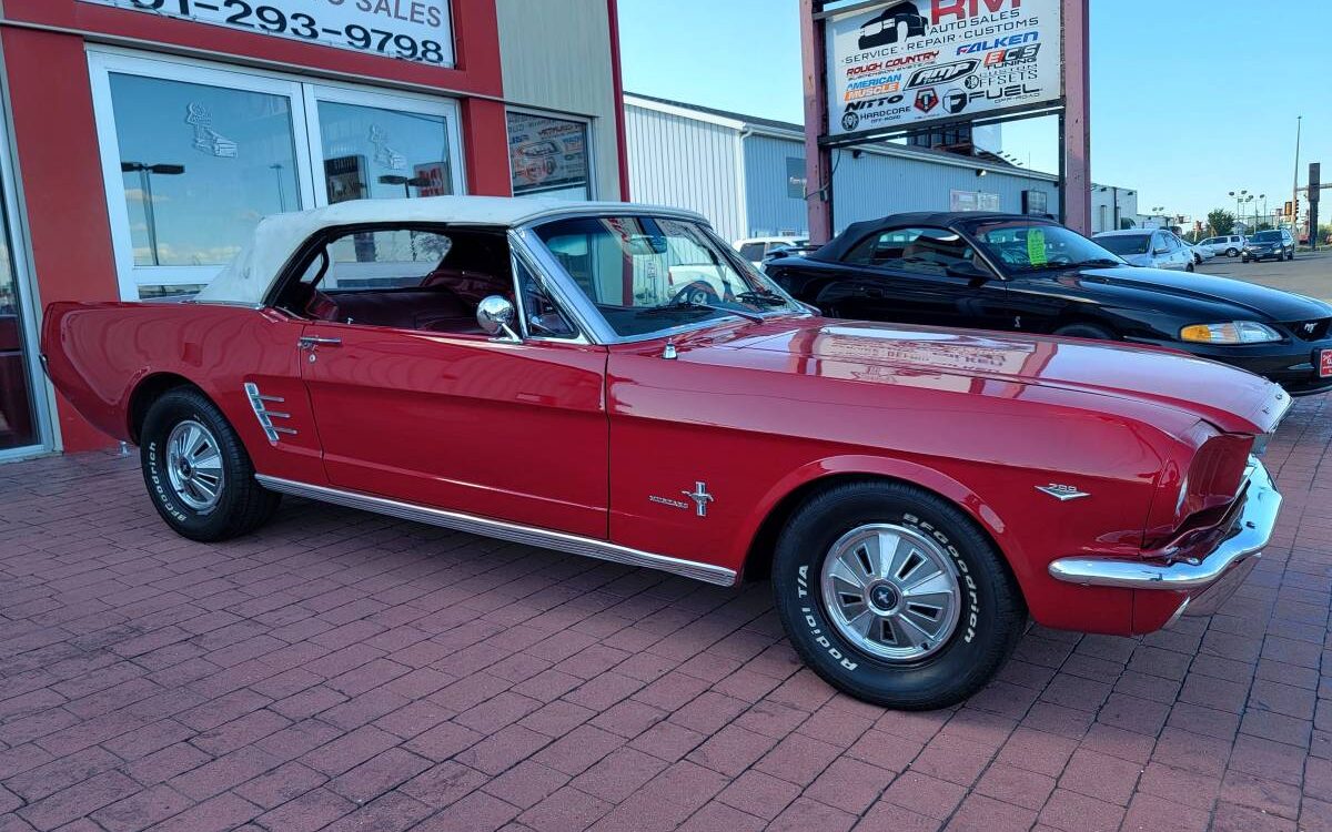 Ford-Mustang-convertible-1966-3