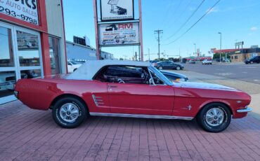 Ford-Mustang-convertible-1966