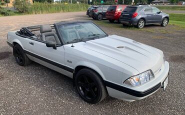 Ford-Mustang-convertible-1989-1