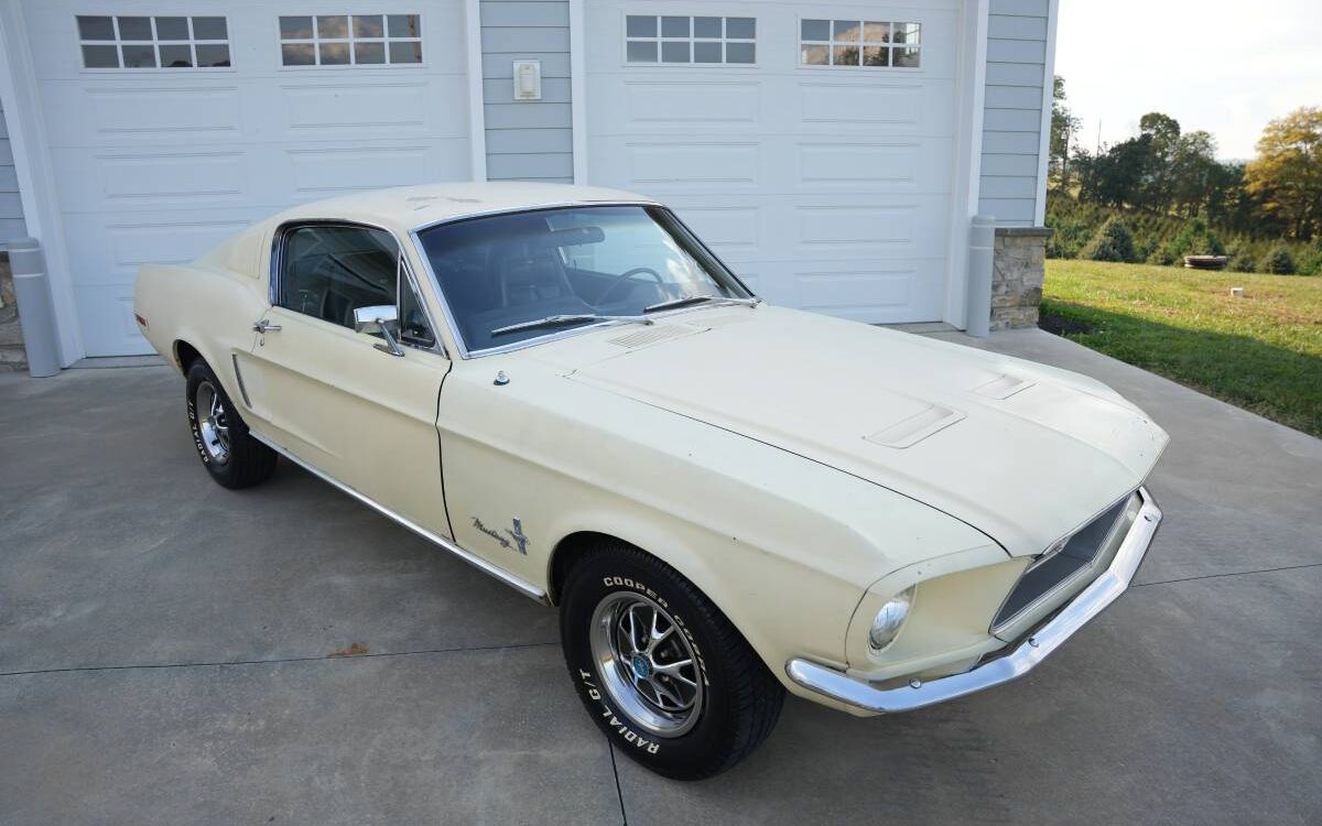 Ford-Mustang-fastback-1968-5