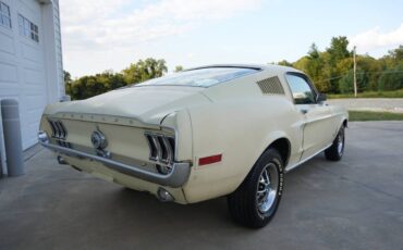 Ford-Mustang-fastback-1968-9