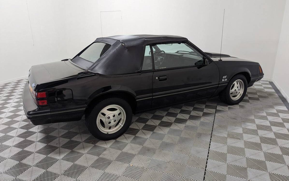 Ford-Mustang-glx-5.0-convertible-1983-1