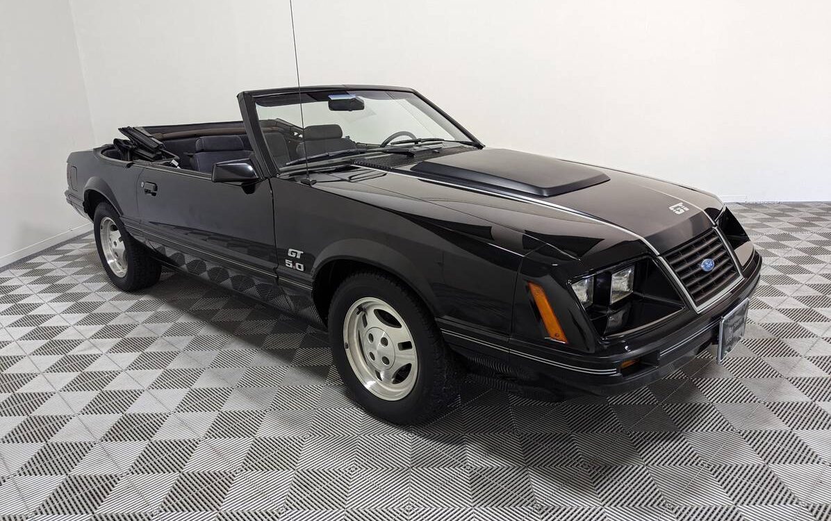 Ford-Mustang-glx-5.0-convertible-1983-12