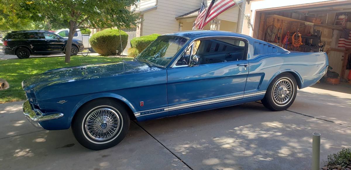 Ford-Mustang-gt-1966-4