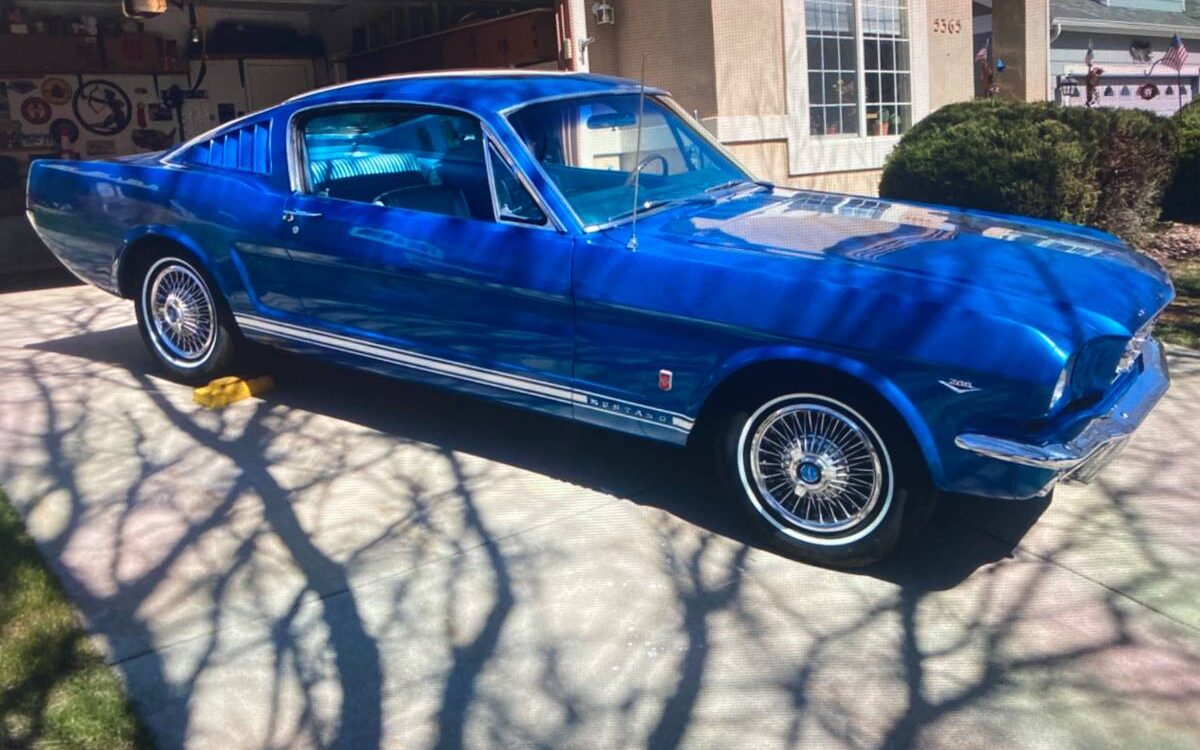 Ford-Mustang-gt-1966-8