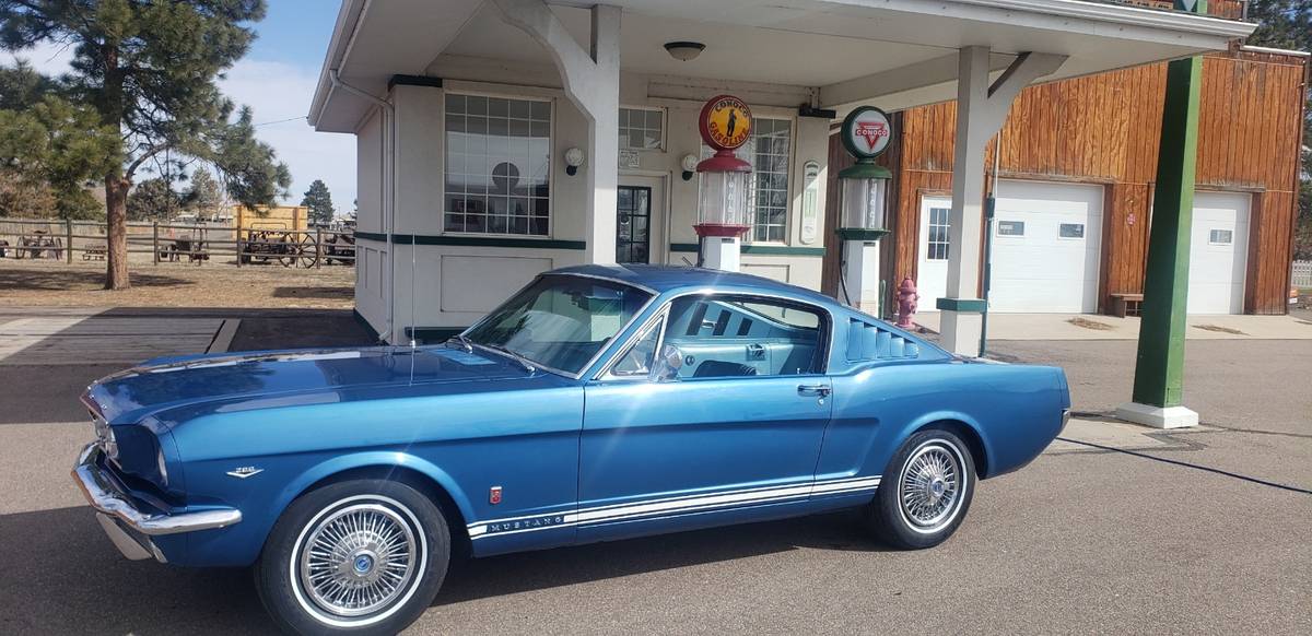 Ford-Mustang-gt-1966