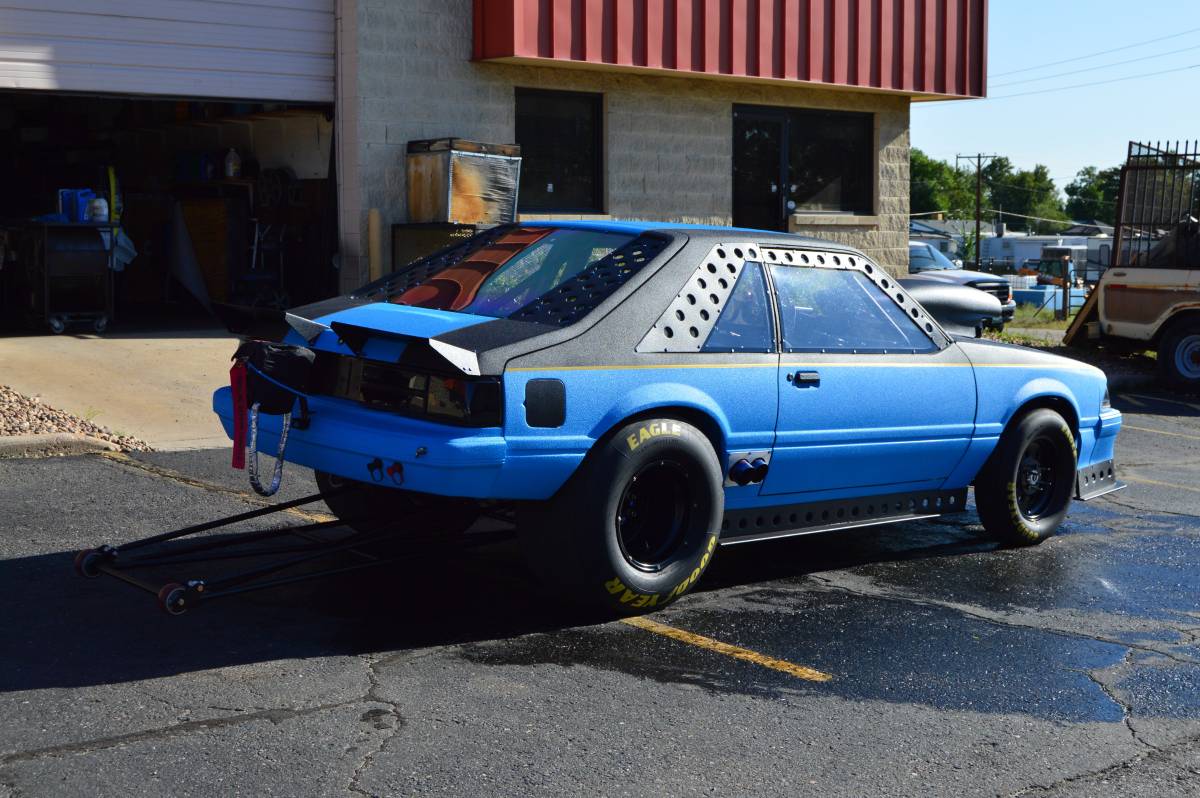 Ford-Mustang-gt-1986-3