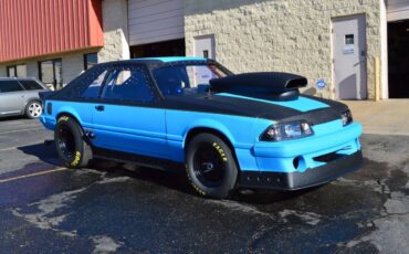 Ford-Mustang-gt-1986-5