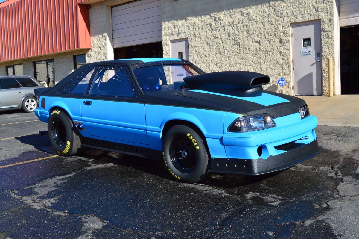 Ford-Mustang-gt-1986-5