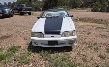 Ford-Mustang-gt-1990-3