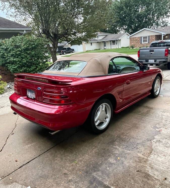 Ford-Mustang-gt-5.0-1994-1