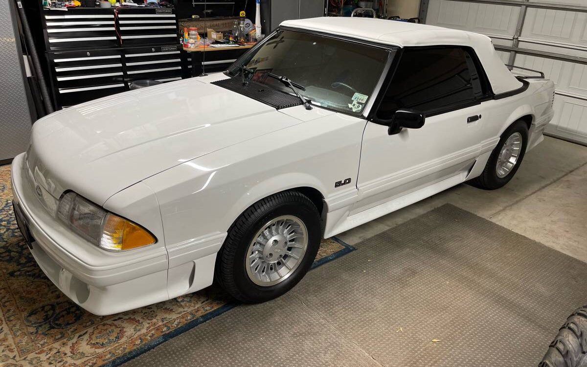 Ford-Mustang-gt-convertible-1989-13