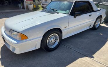 Ford-Mustang-gt-convertible-1989-2