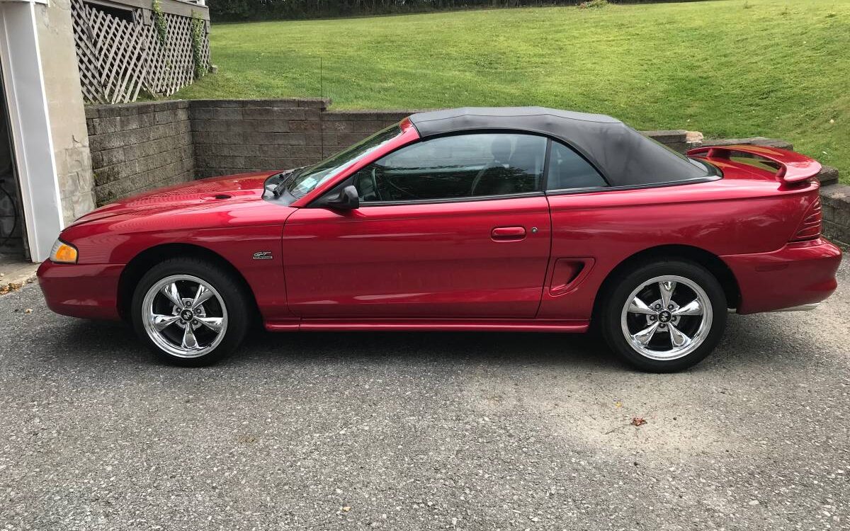 Ford-Mustang-gt-convertible-1994-6