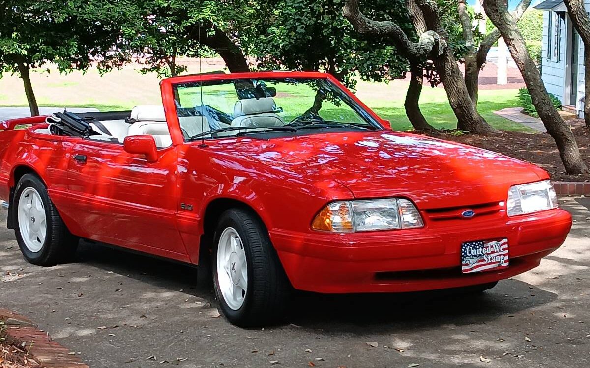 Ford-Mustang-lx5.0-1992