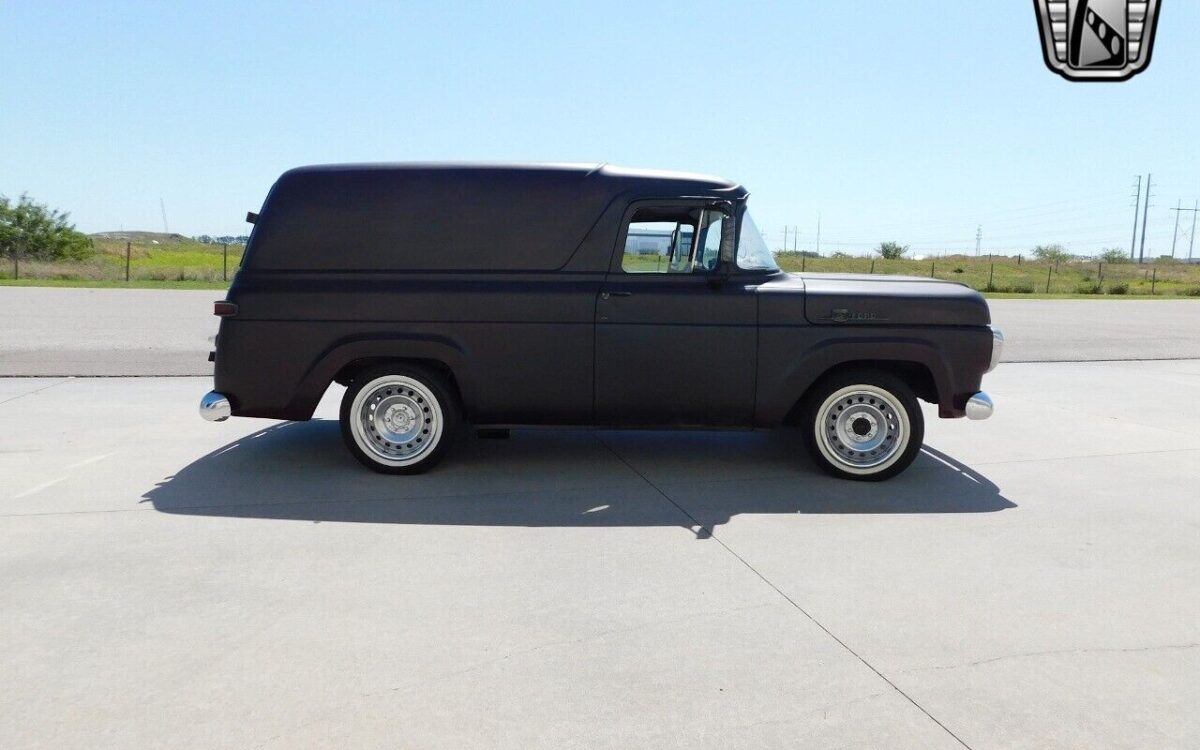 Ford-Panel-Truck-1959-3