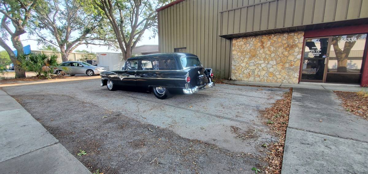 Ford-Ranch-wagon-1955-2