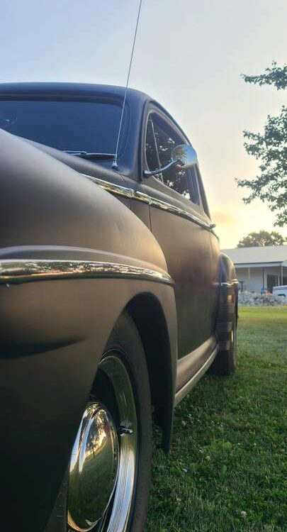 Ford-Sedan-electric-1948-13