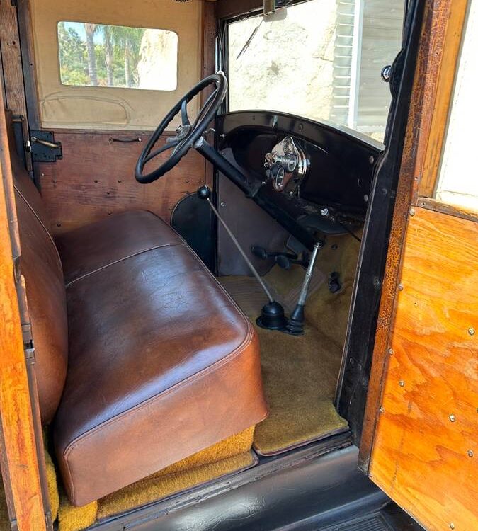 Ford-Station-wagon-woodie-1929-4