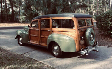 Ford-Super-Deluxe-Station-Wagon-Break-1941-4