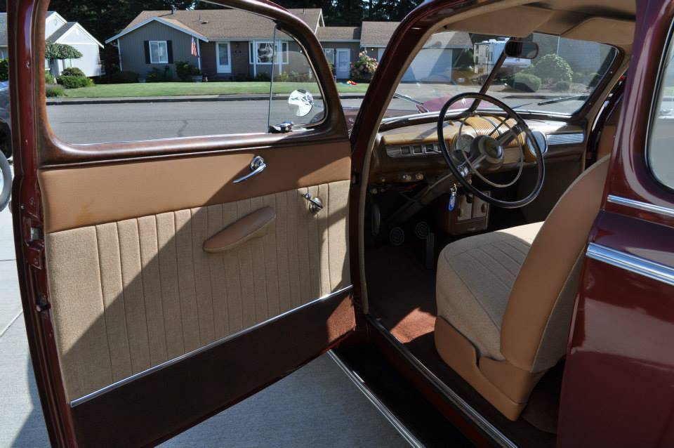 Ford-Super-deluxe-tudor-1942-7