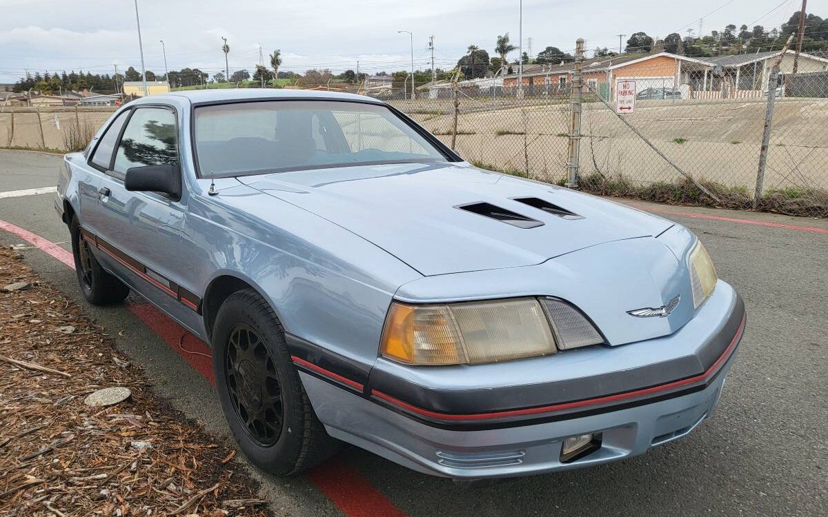 Ford-Thunderbird-1987-19