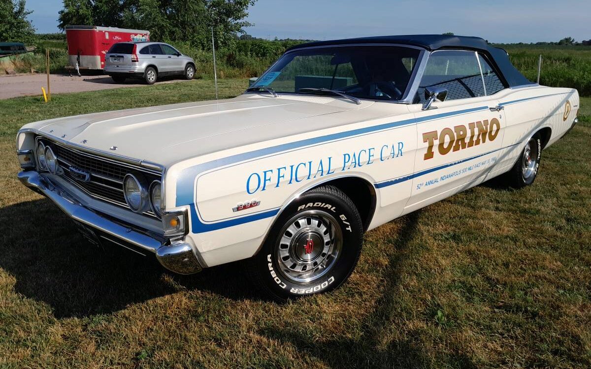 Ford-Torino-gt-convertible-1968-23