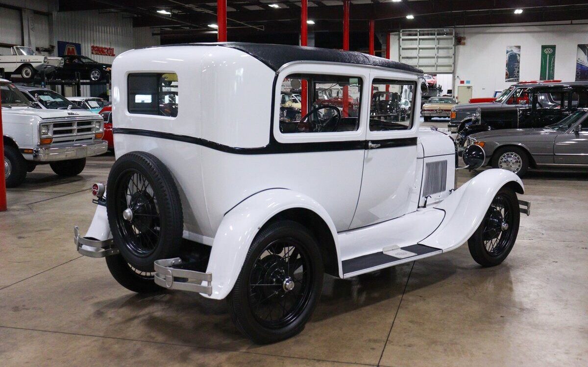 Ford-Tudor-Coupe-1928-7