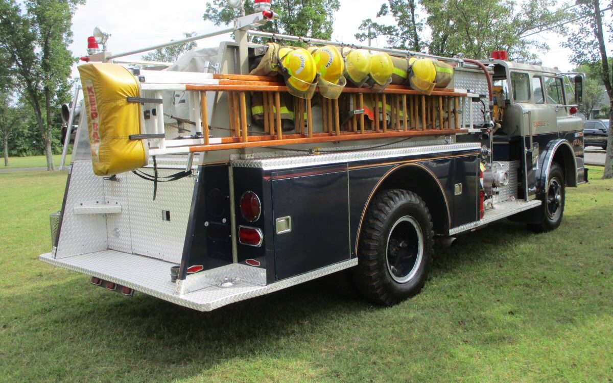 Ford-pierce-fire-truck-1973-3