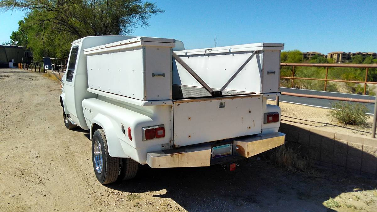 Gmc-Cutaway-van-1-ton-nominal-1985-2