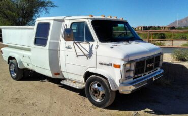 Gmc-Cutaway-van-1-ton-nominal-1985-4