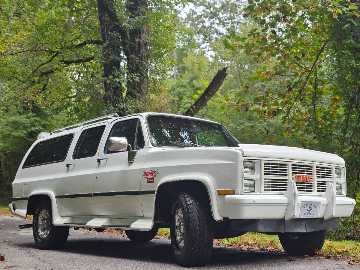 Gmc-Suburban-2500-1983