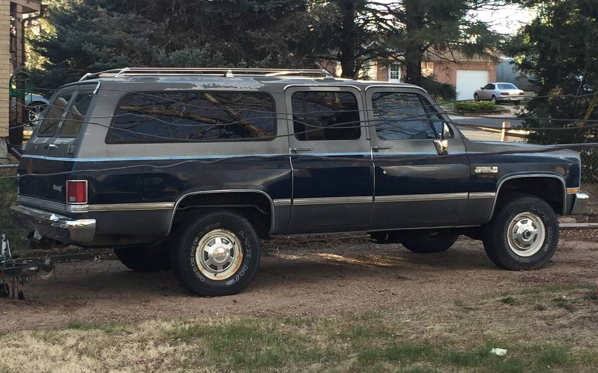 Gmc-Suburban-2500-1987