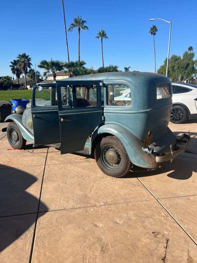 Hudson-Essex-terraplane-kt8-deluxe-1933-3