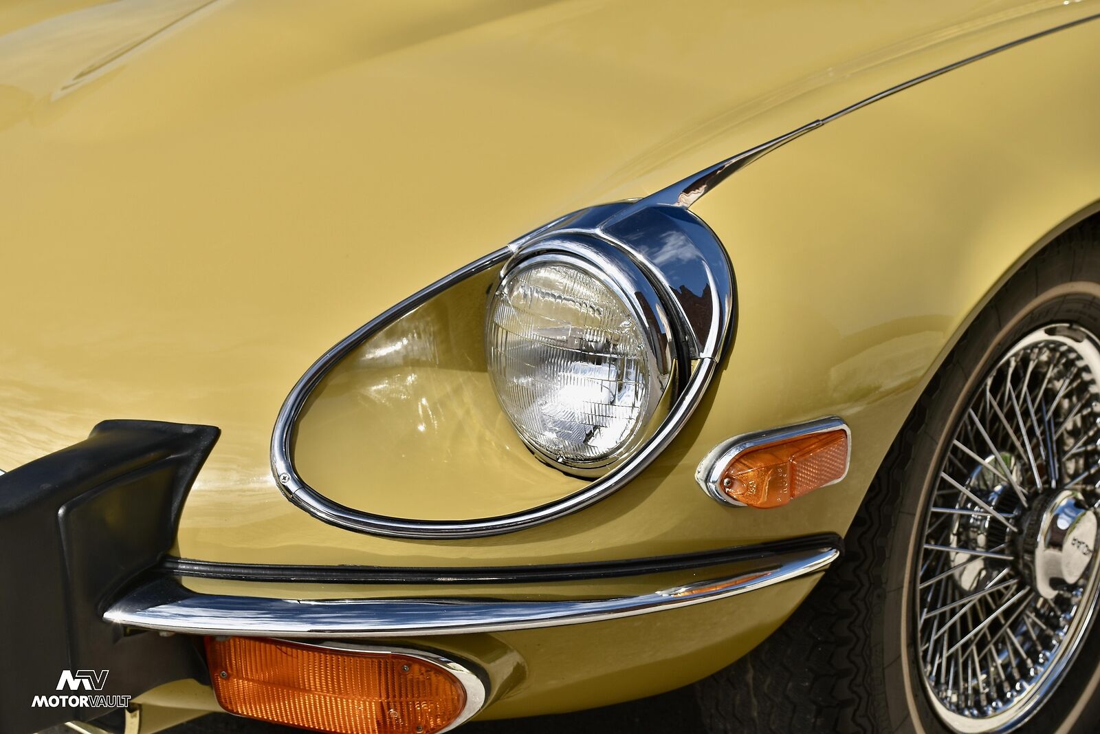 Jaguar-E-Type-1974-10