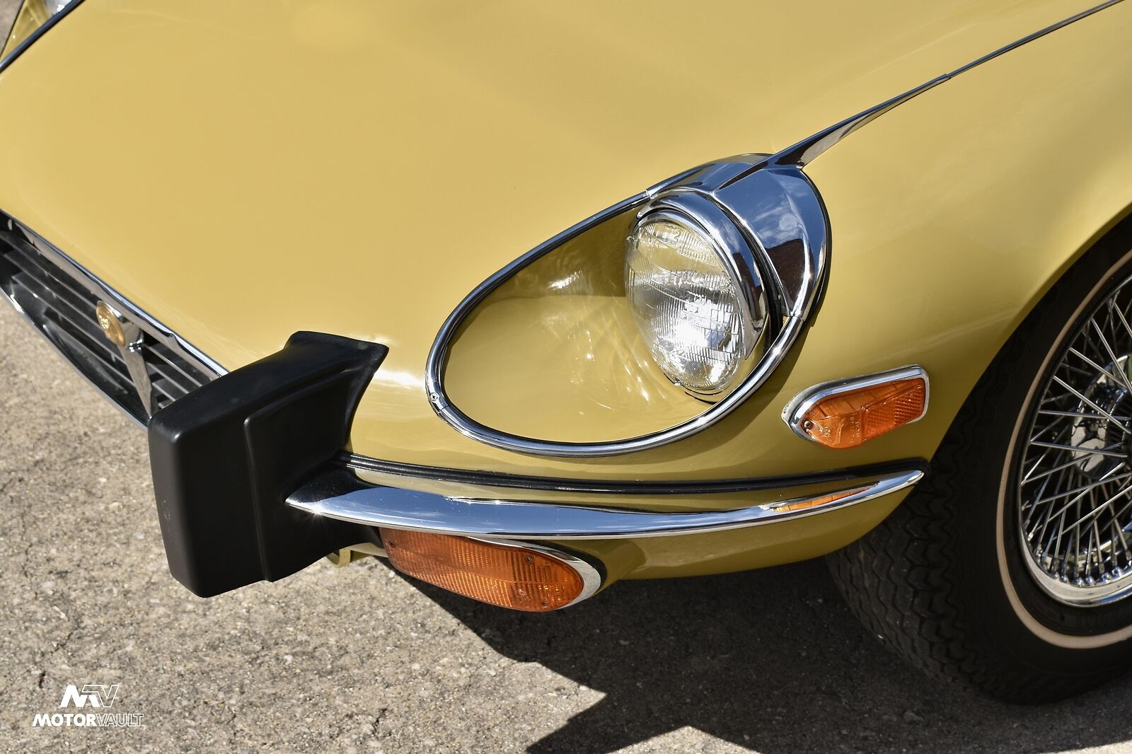 Jaguar-E-Type-1974-15